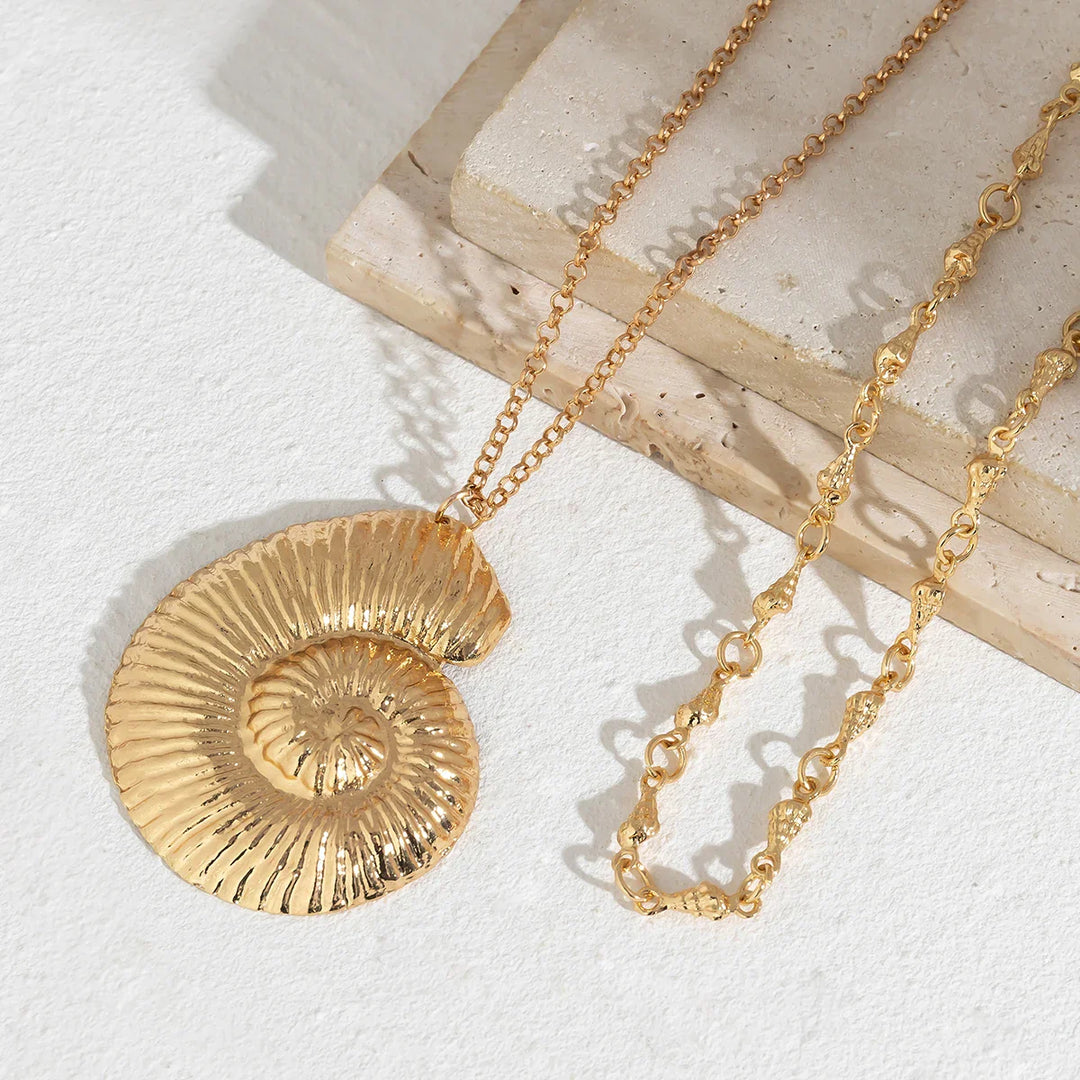 Seashell Pendant Necklace - Beach Collection